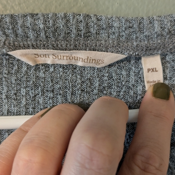 Soft Surroundings Gray Ribbed Top Size XLP - Picture 4 of 5